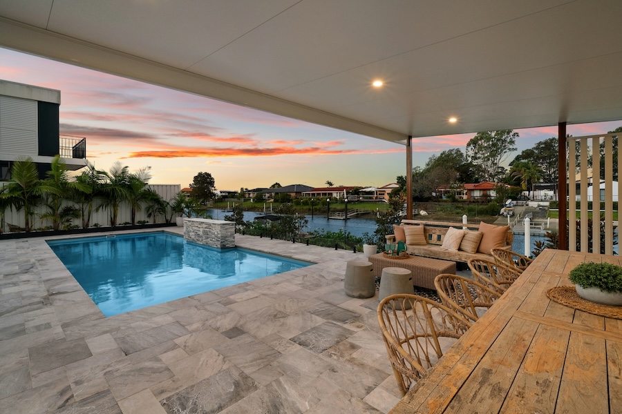 home satgagin Port Macquarie - 10 sirius close - www.designingdivas.com.au