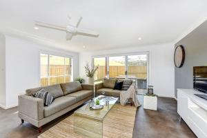  Home styling - Rob Tate - Crestwood Drive - Designing Divas