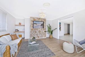 3 1 Home styling - Percival Property - Verbena Avenue .jpg 