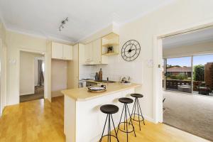 Home Styling - Elders - 42 Kalinda Drive 