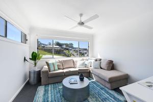 5 Home styling - Rob Tate - Crestwood Drive - Designing Divas