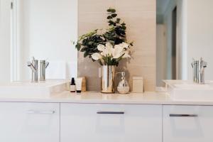 8. HOME STAGING - DESIGNING DIVAS - RAINE & HORNE - AUBIN AVE - PORT MACQUARIE - NSW - 2444 copy