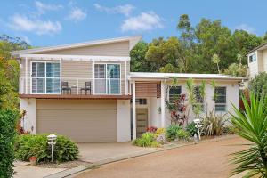 The Grove 5 - home styling - Raine & Horne - designingdivas.com.au