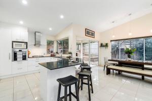 The Grove 5 - home styling - Raine & Horne - designingdivas.com.au